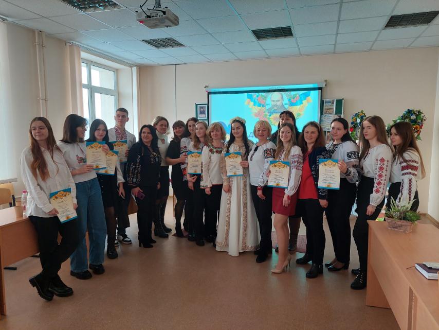 Студенти 103 групи: Бут Анастасія, Горбовань Тетяна, Лопацька Кароліна, Пелецький Кирило, Телекі Олександр брали участь у конкурсі читців поезії Т.Г. Шевченко, який відбувся 28.02.2023 року.