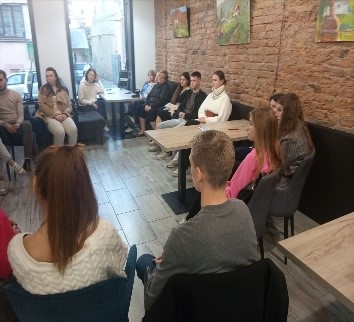 Студенти і викладачі кафедри брали участь у благодійній ярмарці (Доскач С.С.). Факультетський рівень.