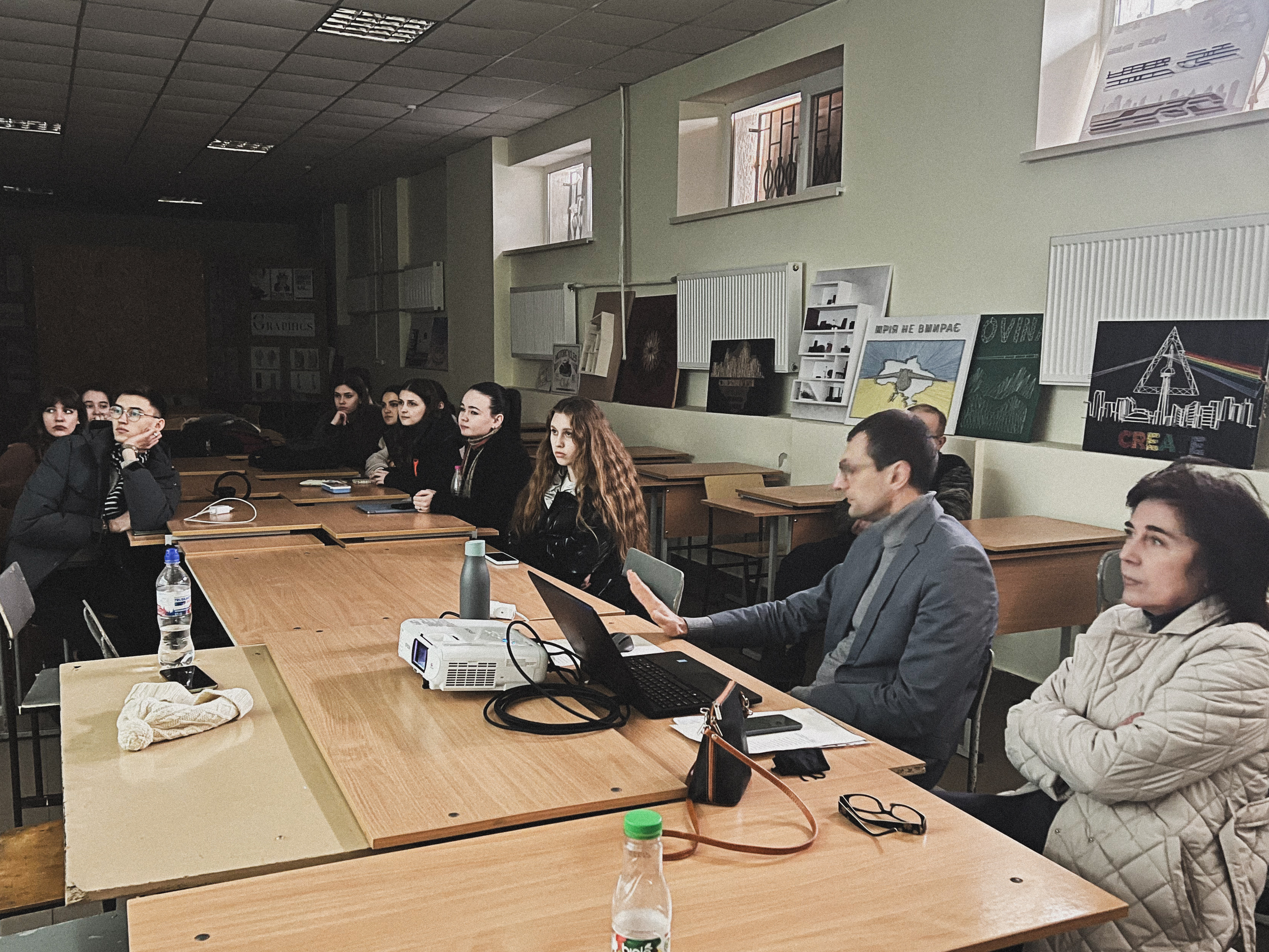 Перша зустріч зі студентами на рахунок воркшопу з проектування мультифункціонального навчального корпусу у м. Вижниця