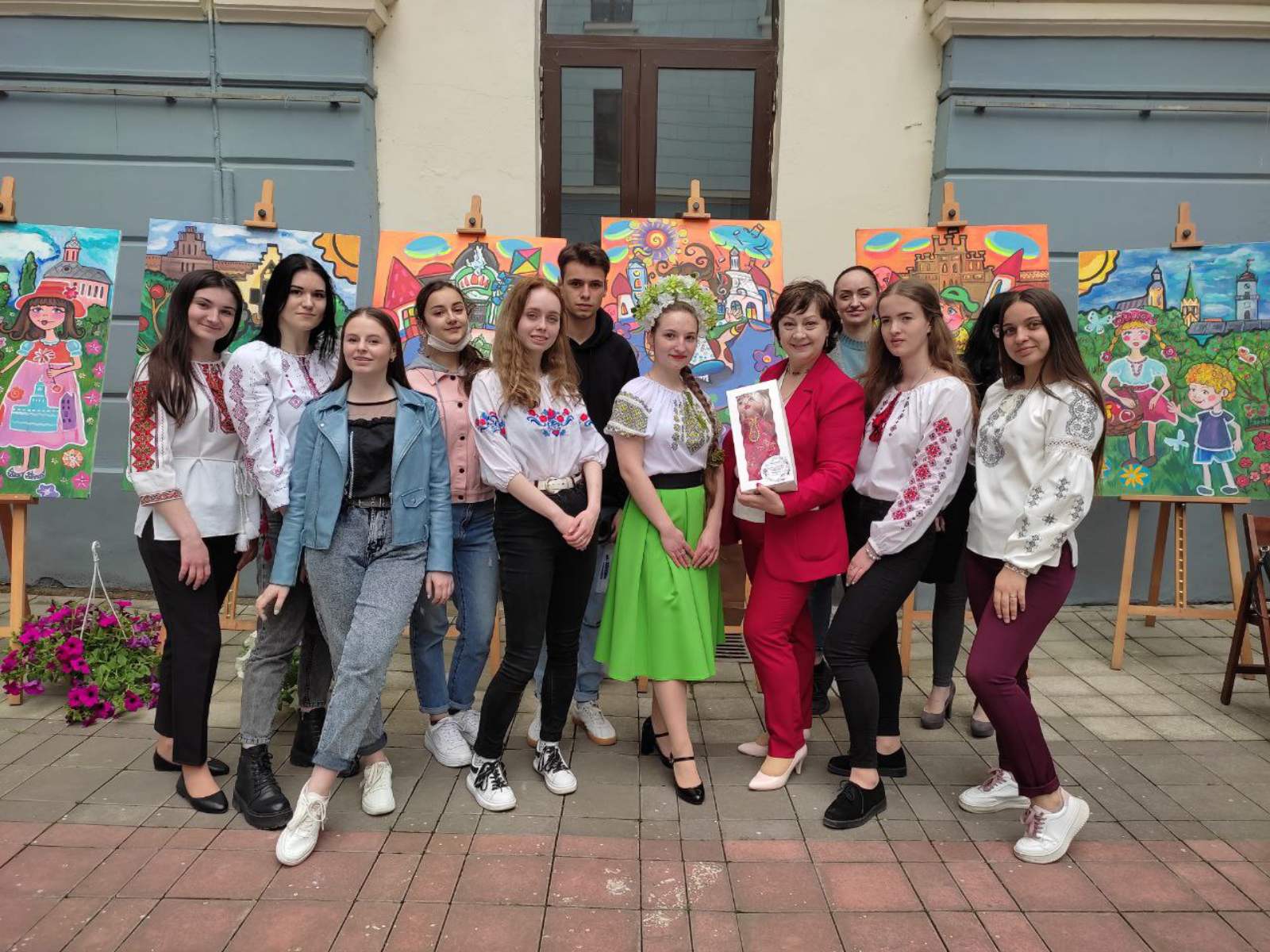 Студенти групи 103 спеціальності "Психологія" взяли участь у допомозі в проведенні Регіонального ІІІ Дитячого інклюзивного культурно - мистецького фестивалю "Наш чудовий СонцеСвіт!" у межах Всесвітнього дня захисту дітей.