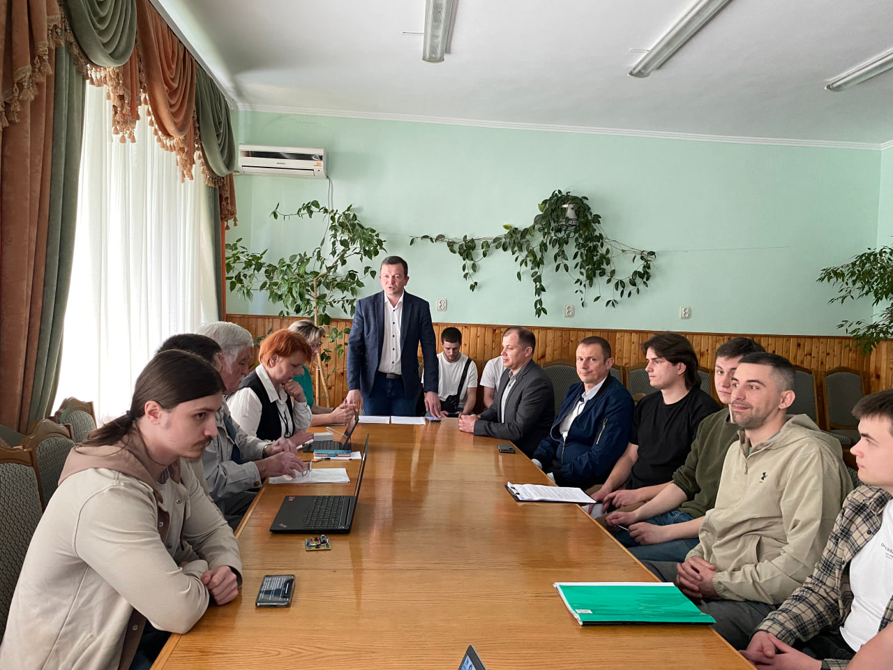Початок конференції