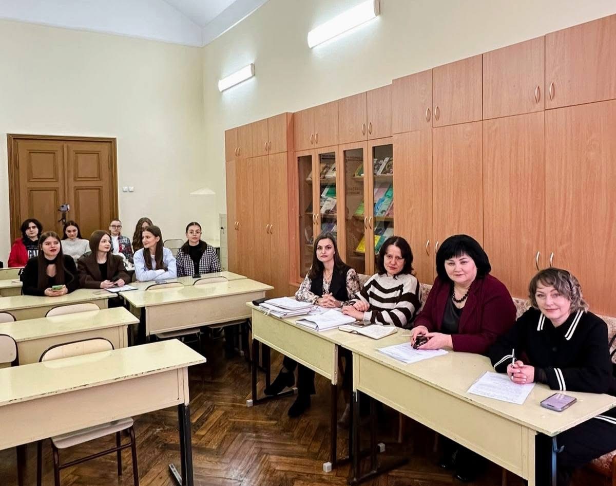 УЧИТЕЛЬ ГОТУЄТЬСЯ ДО ГАРНОГО УРОКУ ВСЕ ЖИТТЯ... ТАКА ДУХОВНА І ФІЛОСОФСЬКА ОСНОВА НАШОГО ФАХУ І ТЕХНОЛОГІЯ НАШОЇ ПРАЦІ (ВАСИЛЬ СУХОМЛИНСЬКИЙ)