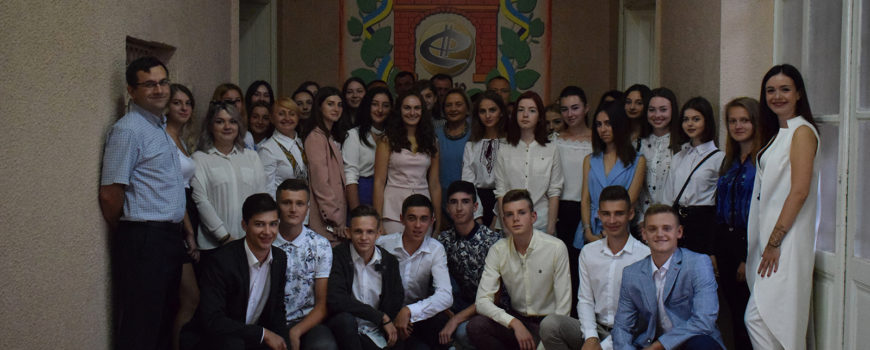 Щиро вітаємо студентів 1 курсу та 3 курсу скороченої форми навчання спеціальності “Менеджмент”