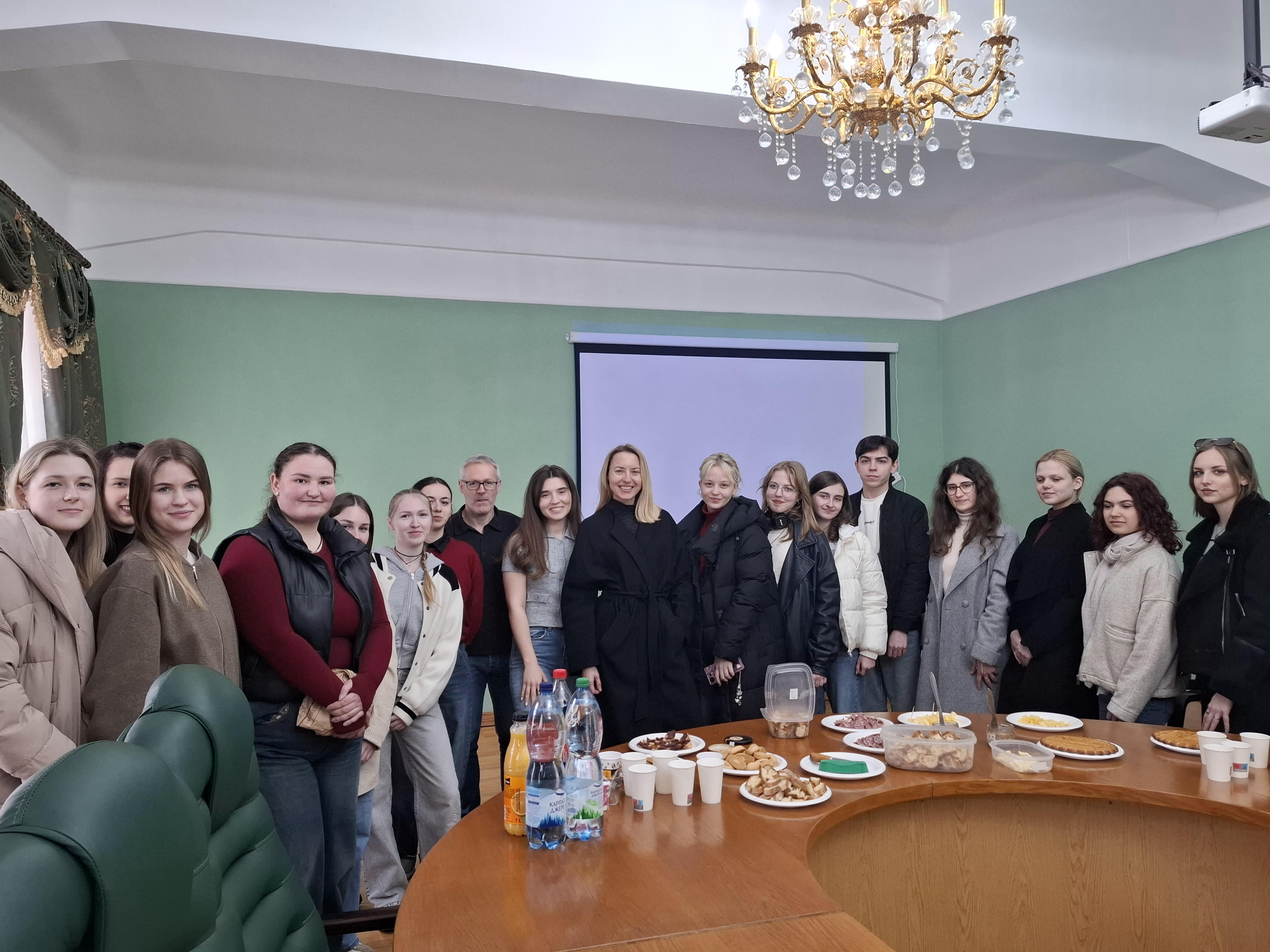 Розмовний клуб Café Français: смачна подорож Францією!