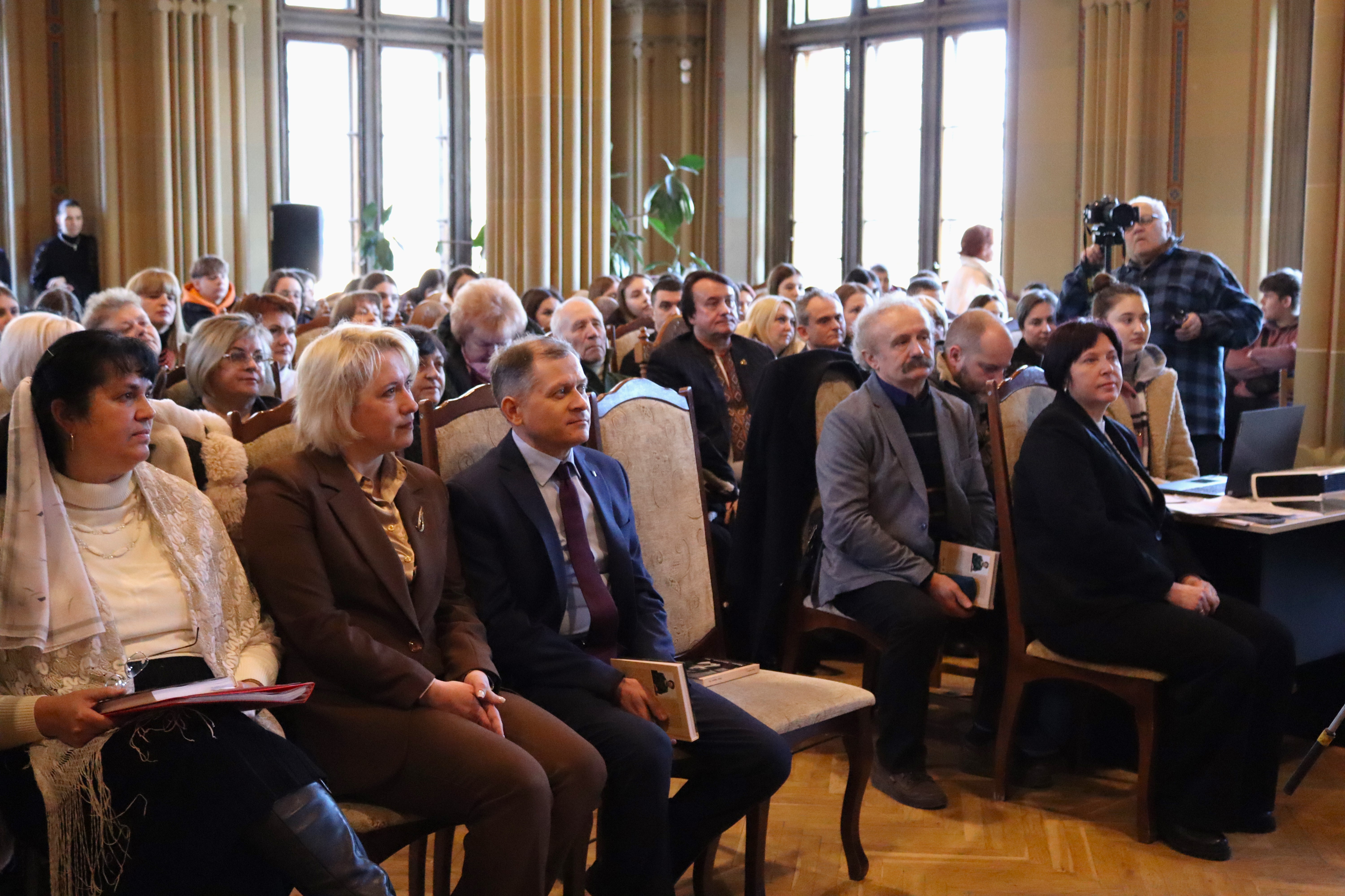 В університеті відбулася презентація книги «Мова. Людина. Час.»