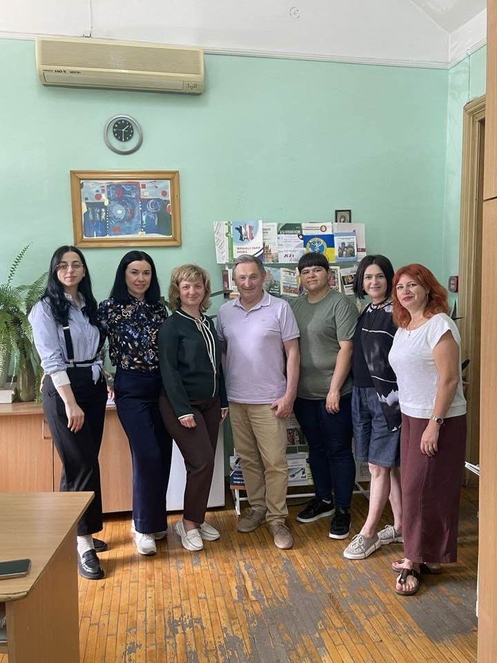 Новий навчально-методичний посібник кафедри практичної психології до 150-річчя Чернівецького національного університету