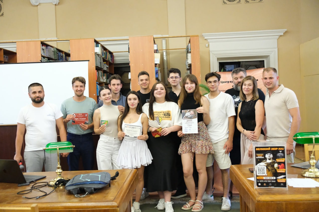 У Чернівцях відбувся благодійний інтелектуально-розважальний квіз