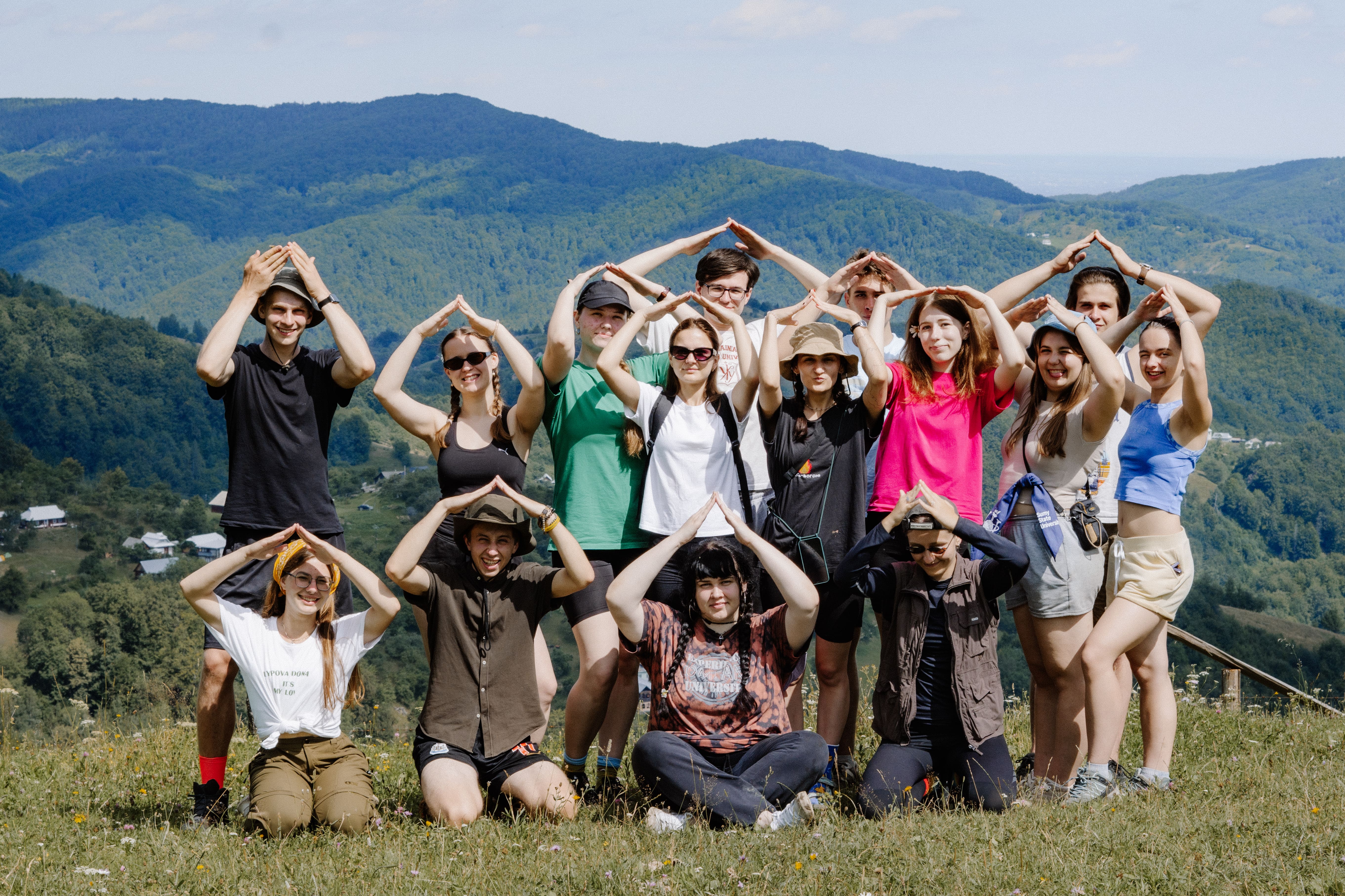 Студенти ЧНУ взяли участь у літньому таборі БУР та Альянсу українських університетів у Карпатах